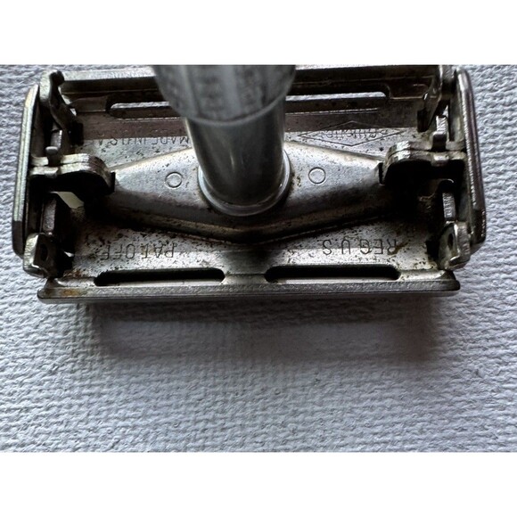 Vintage 1956 Gillette Blue Tip Super Speed Safety Razor – Mild Shave TTO - Picture 8 of 13